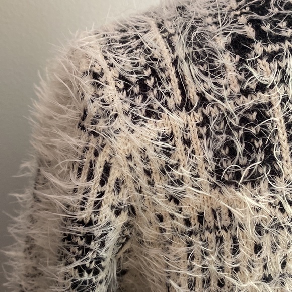 Cream & Dark Navy Open Faced Sweater - Picture 3 of 5